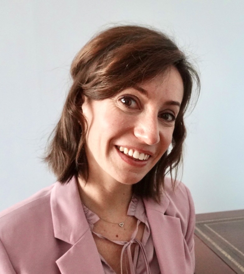 Dr. Ilaria Dugaro, psychologist and psychotherapist